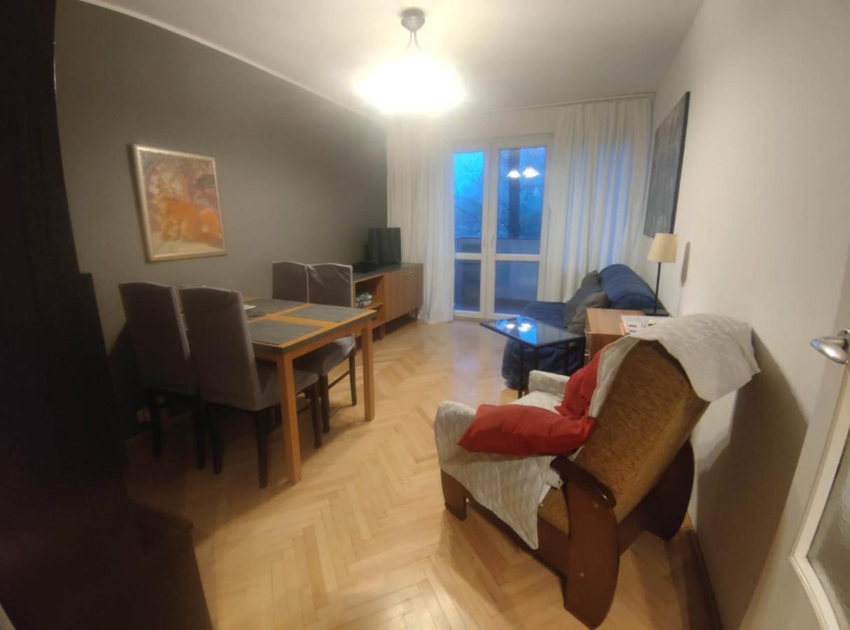 U Cioci Lutki Urocze Mieszkanie Z Balkonem Kraków Exteriör bild